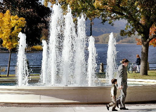 Hoeschler Fountain